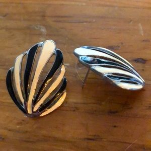 Vintage Art Deco Black&White Earrings